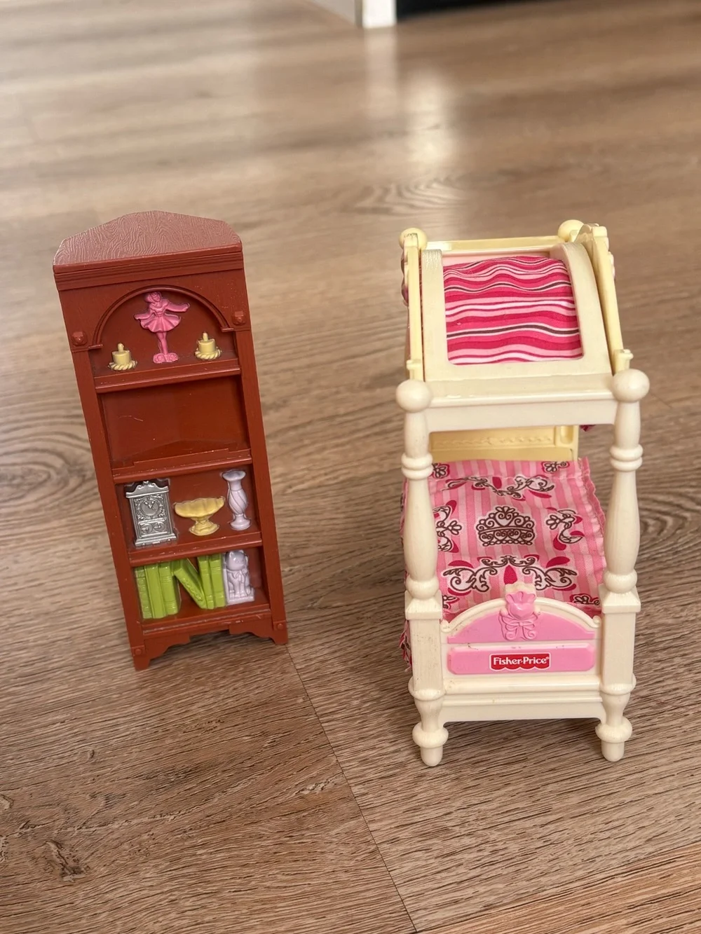 Fisher-Price Loving Family Princess Canopy Bed & Bookcase Dollhouse Furniture 09